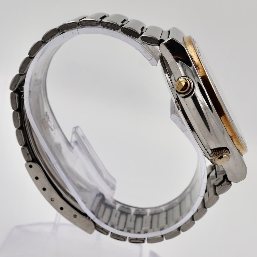 Seiko  Moonphase Chronograph  view 3