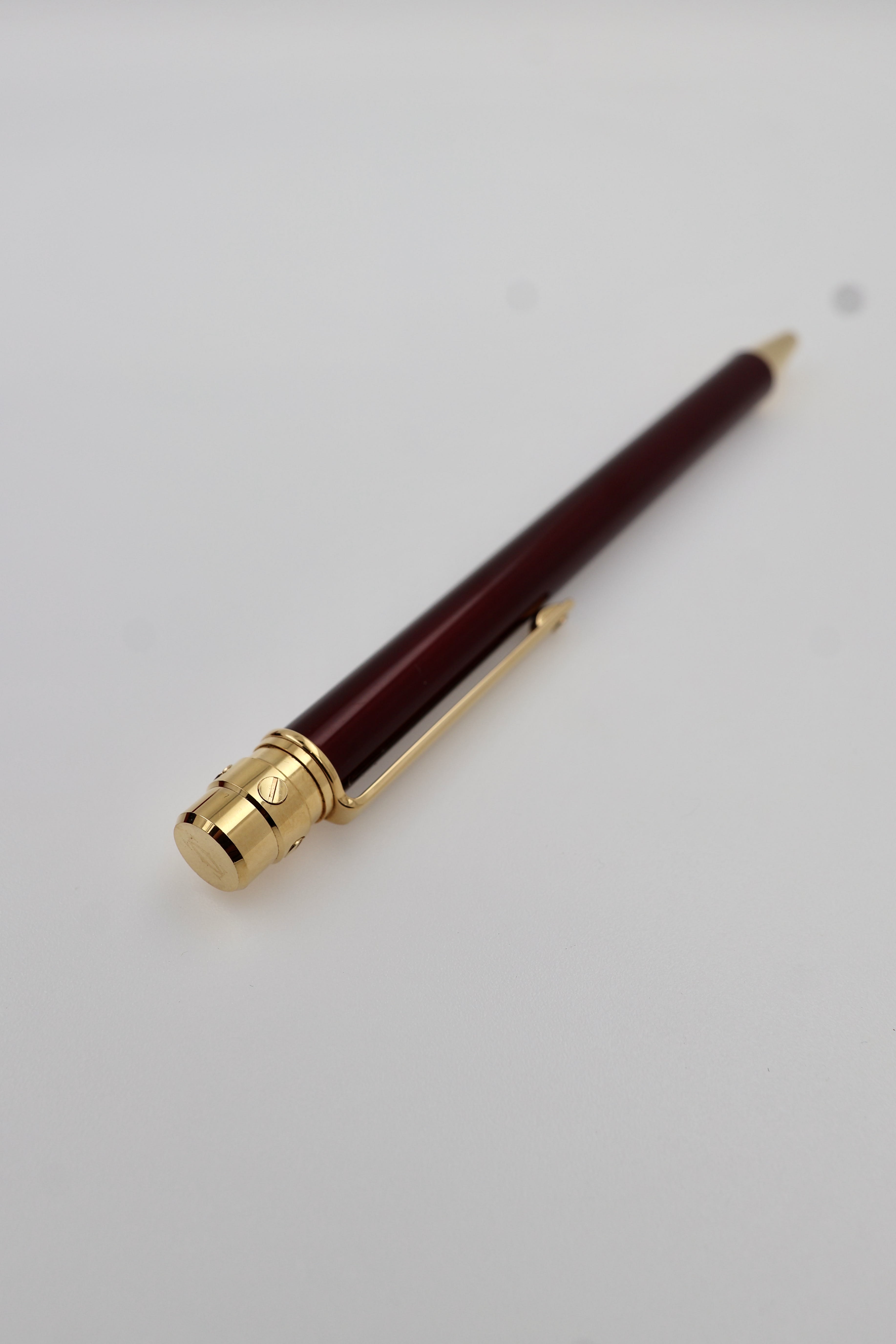 Cartier Ballpoint Pen Santos Bordeaux Lacquer view 5