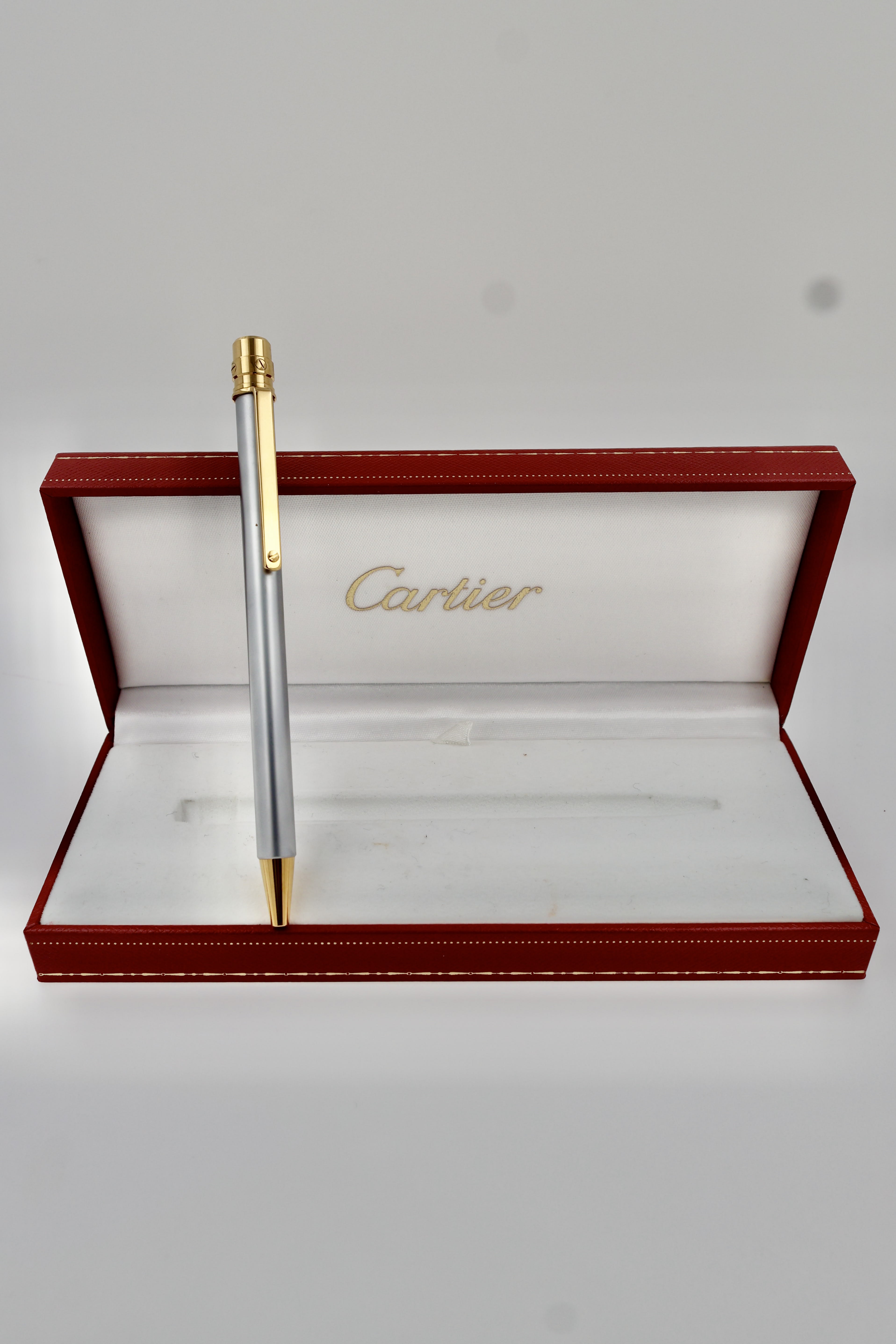 Cartier  Stylo Bille Must Ballpoint Pen view 1