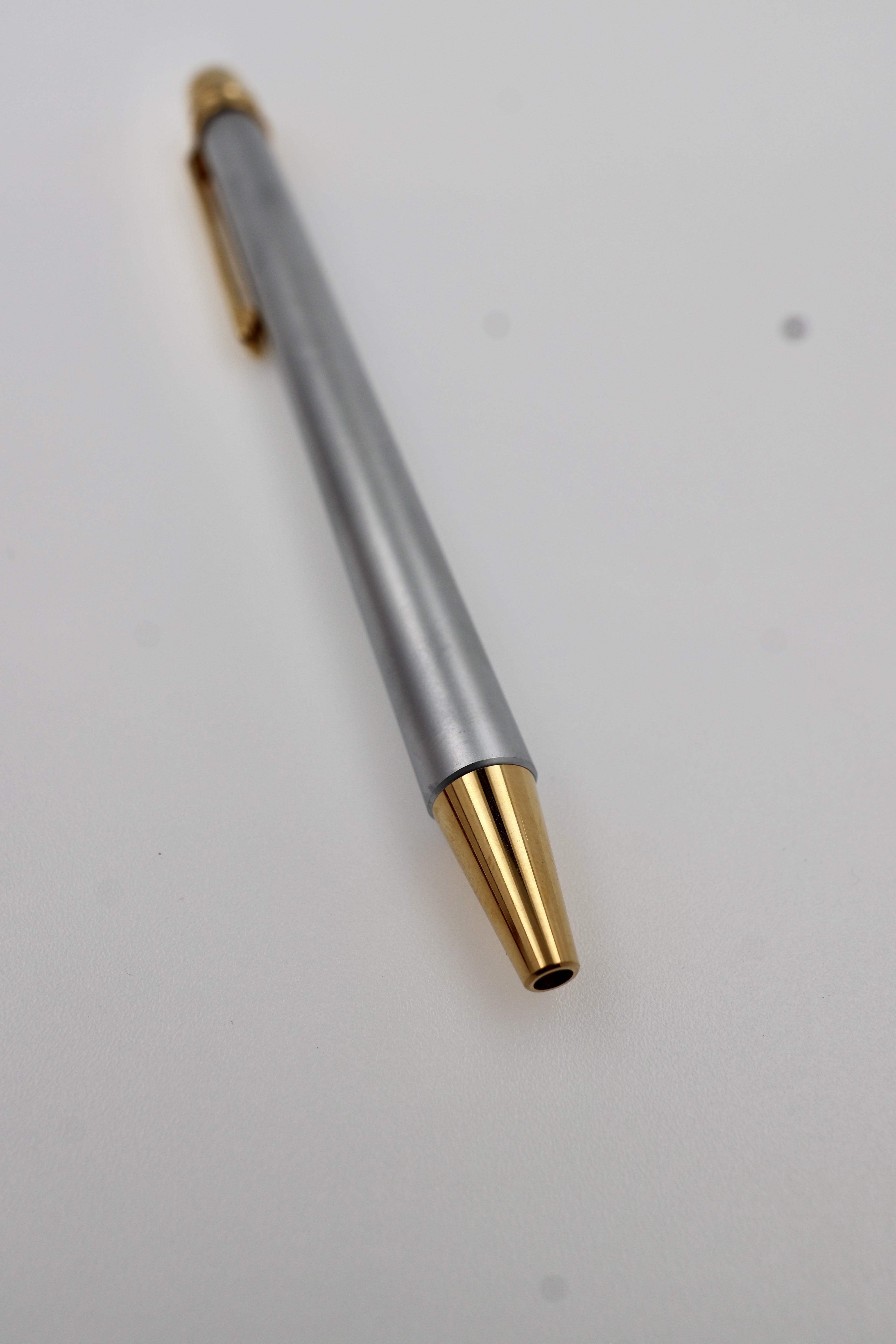 Cartier  Stylo Bille Must Ballpoint Pen view 5