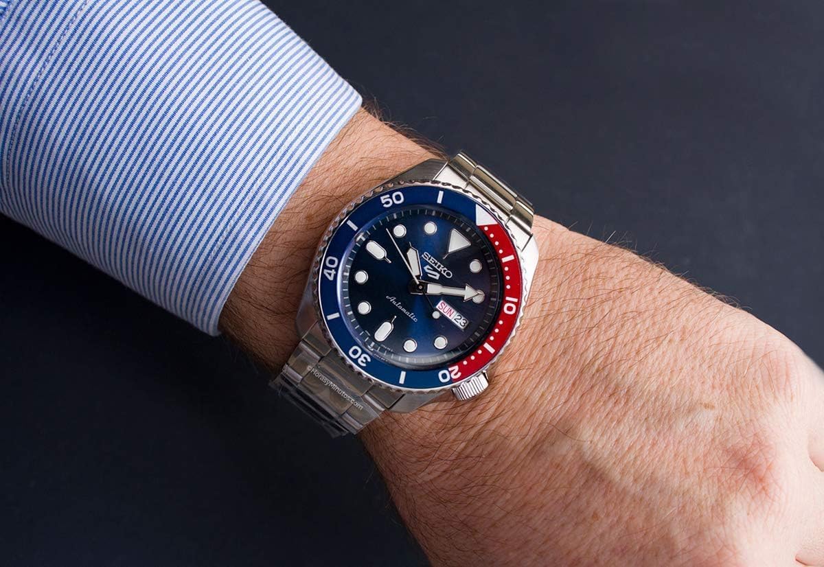 Seiko 5 Sports Automatic watch view 3