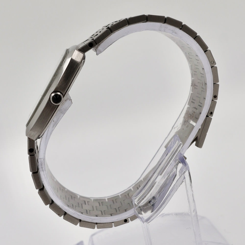 Seiko  Credor Quartz view 2