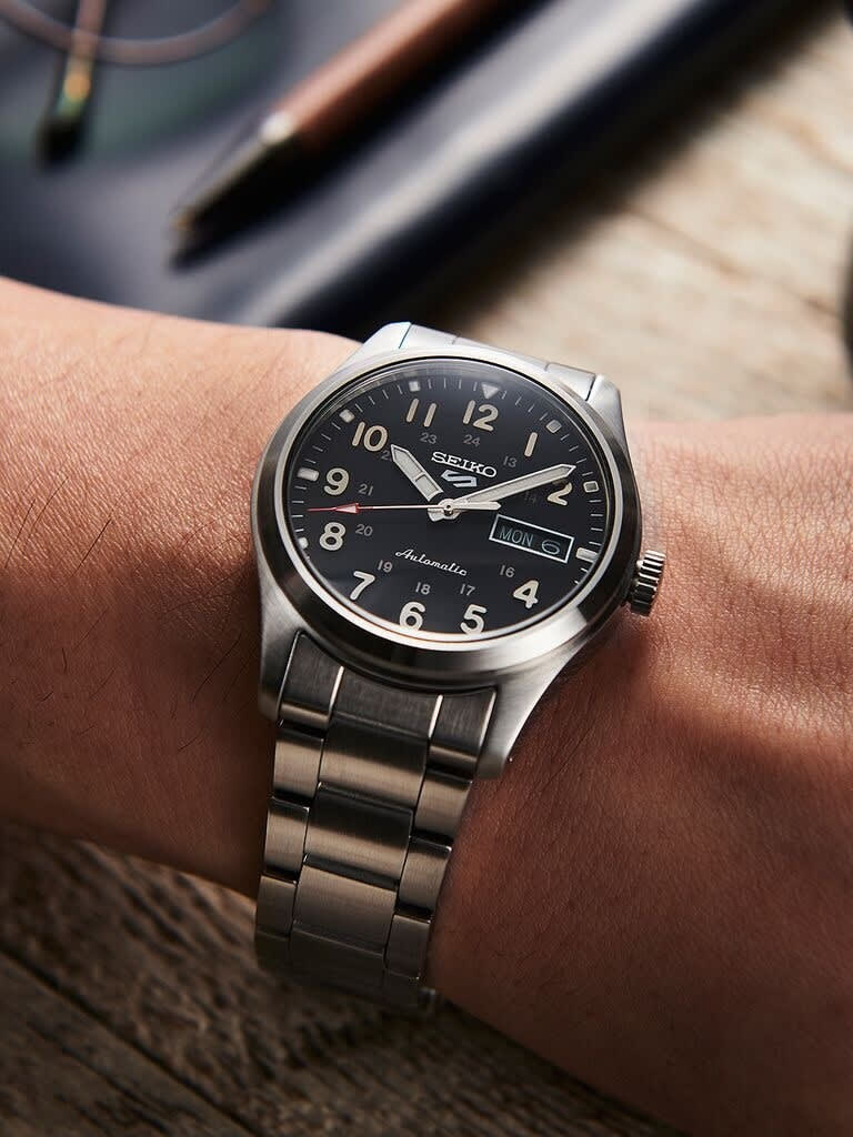Seiko 5 Sports Automatic watch view 3