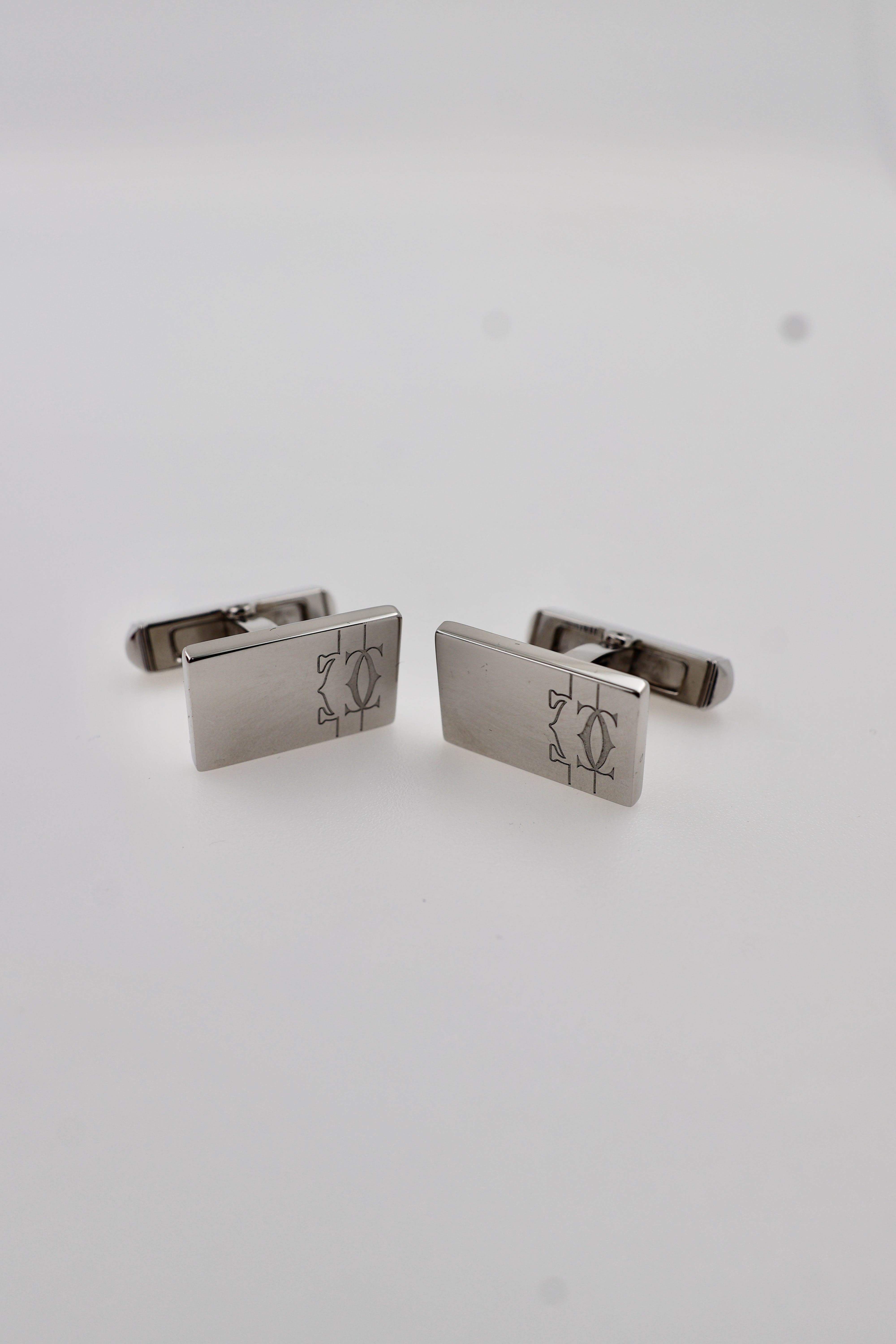 Cartier Cufflinks Double C Shaped 925 view 3