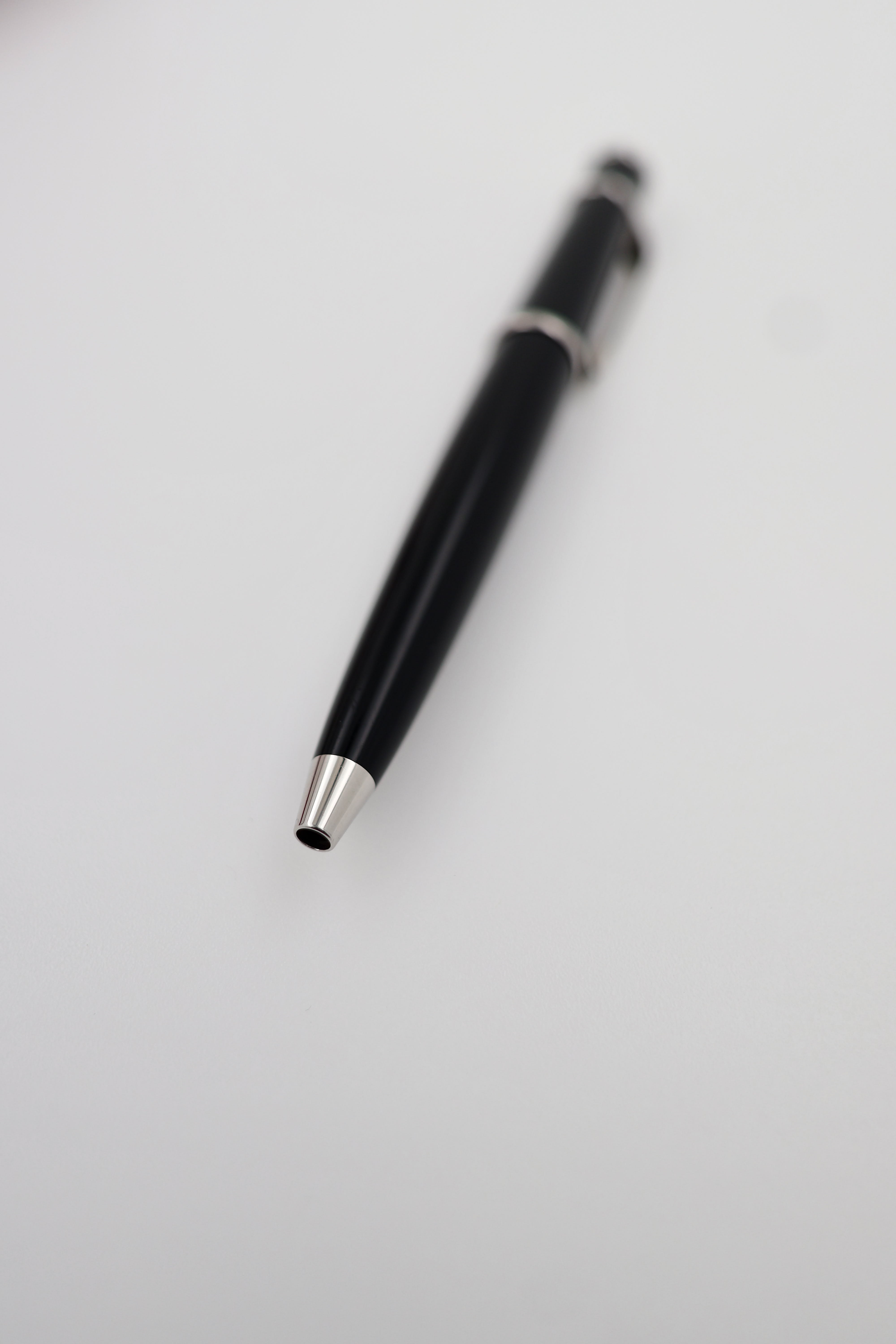 Cartier Diabolo de Cartier ballpoint pen view 6