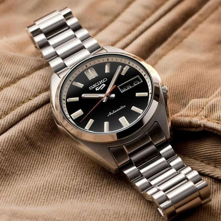 Seiko New 5 Sports watch view 3