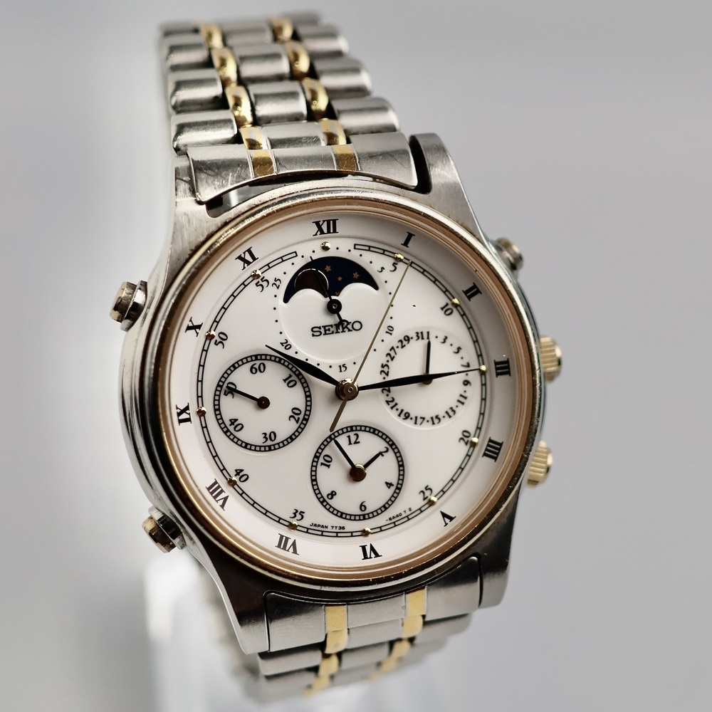Seiko Chronograph Moonphase view 3