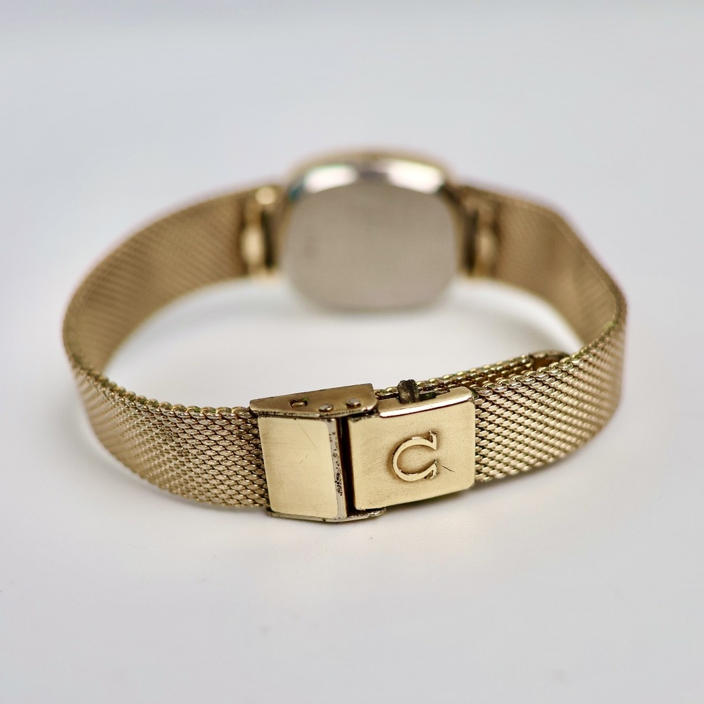 Omega De Ville Quartz view 4
