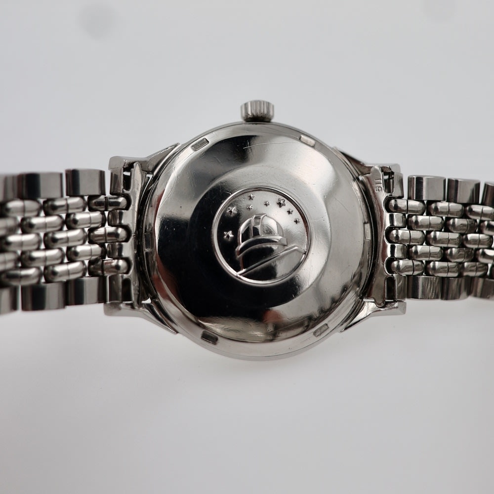 Omega Constellation Pie Pan Chronometer view 4