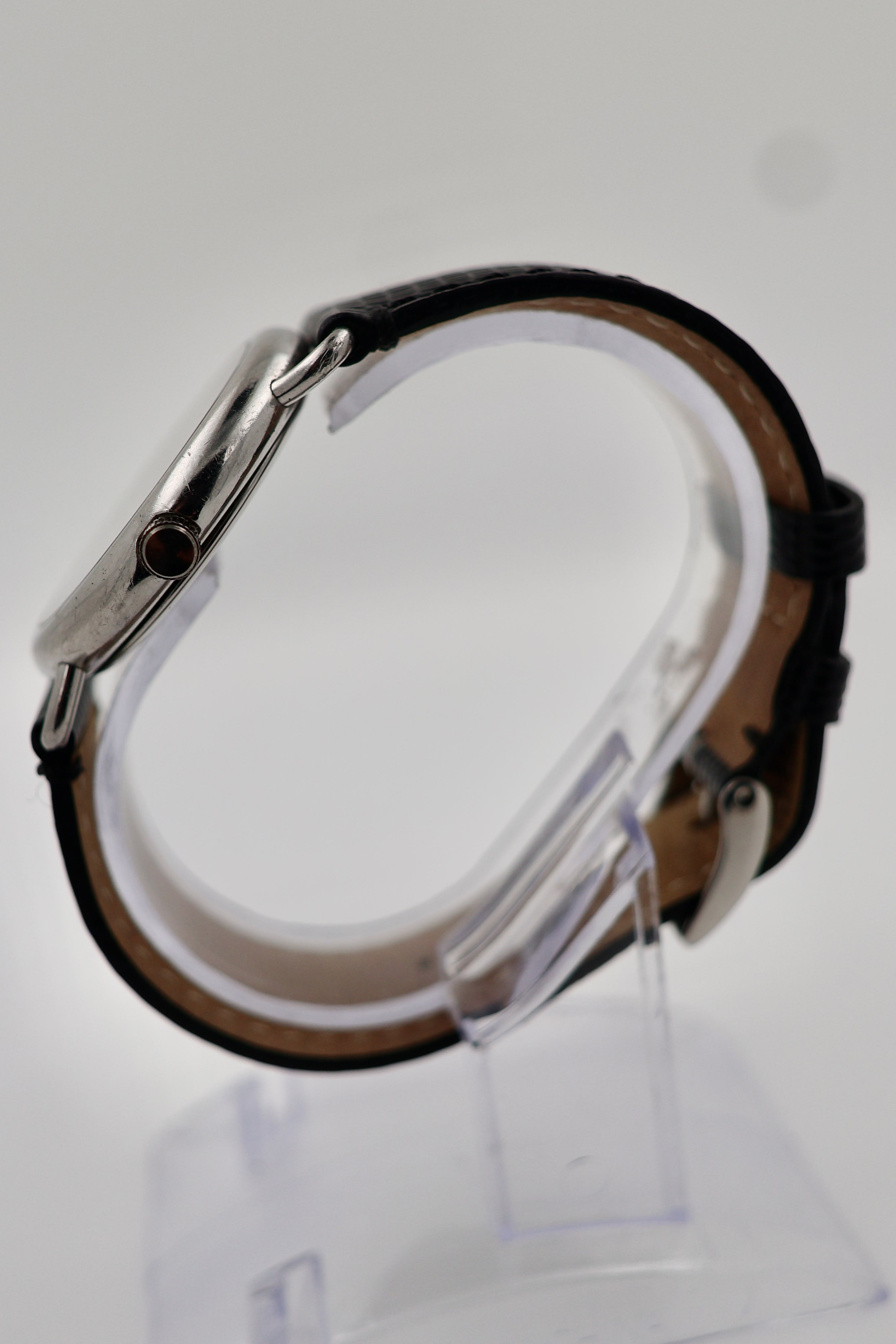 Alfred Dunhill Millennium Quartz view 2