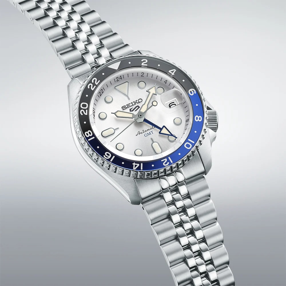 Seiko 5 Sports GMT watch view 3