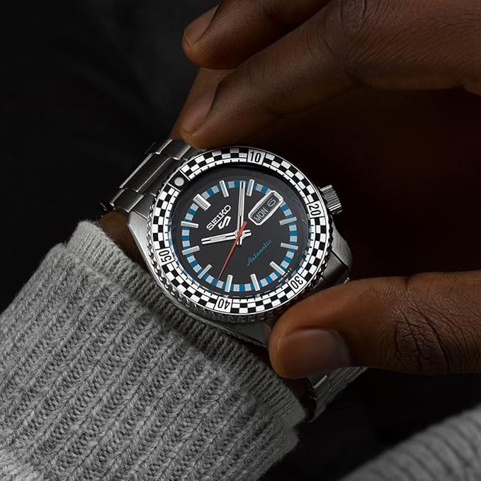 Seiko  5 Sports Automatic watch view 4