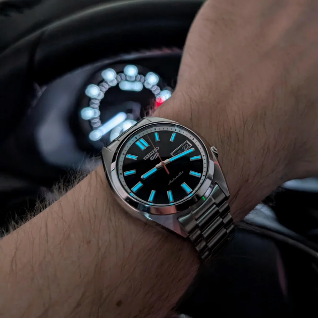 Seiko New 5 Sports watch view 5