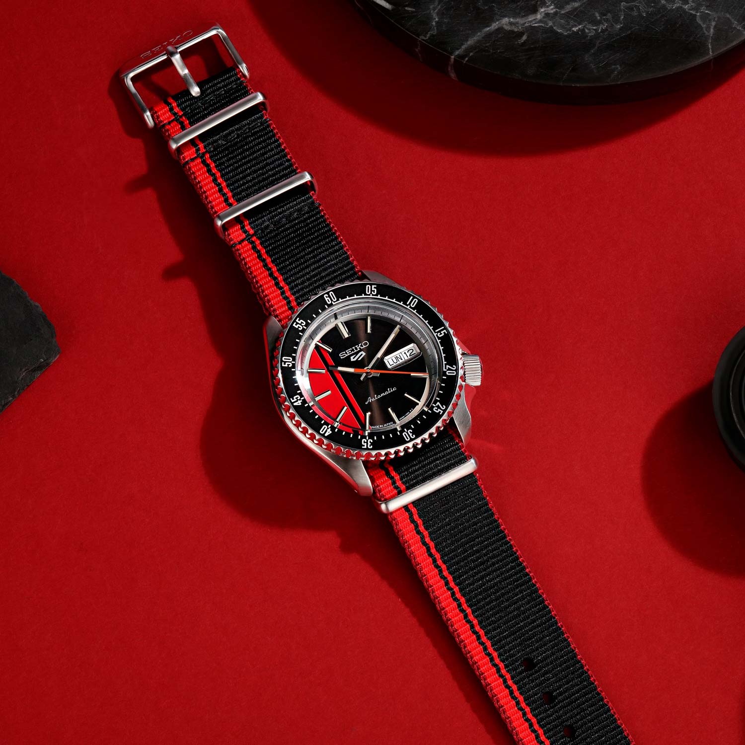 Seiko  5 Sports Automatic watch view 4