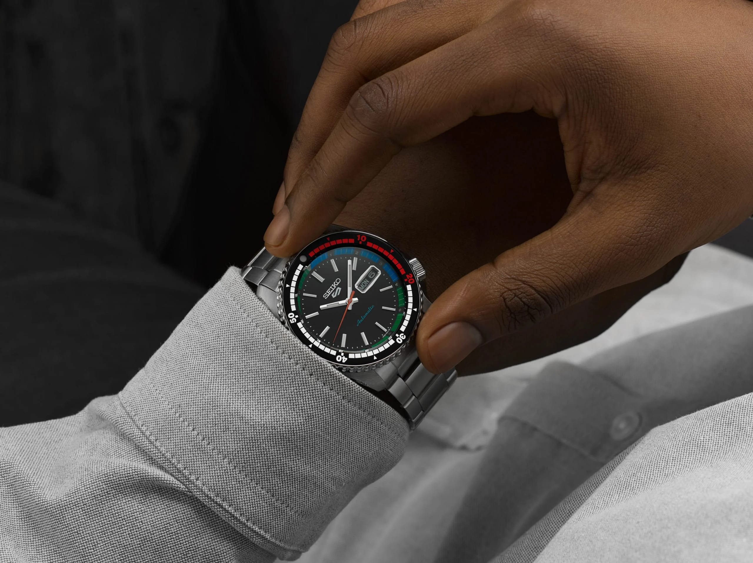 Seiko 5 Sports Automatic watch view 2
