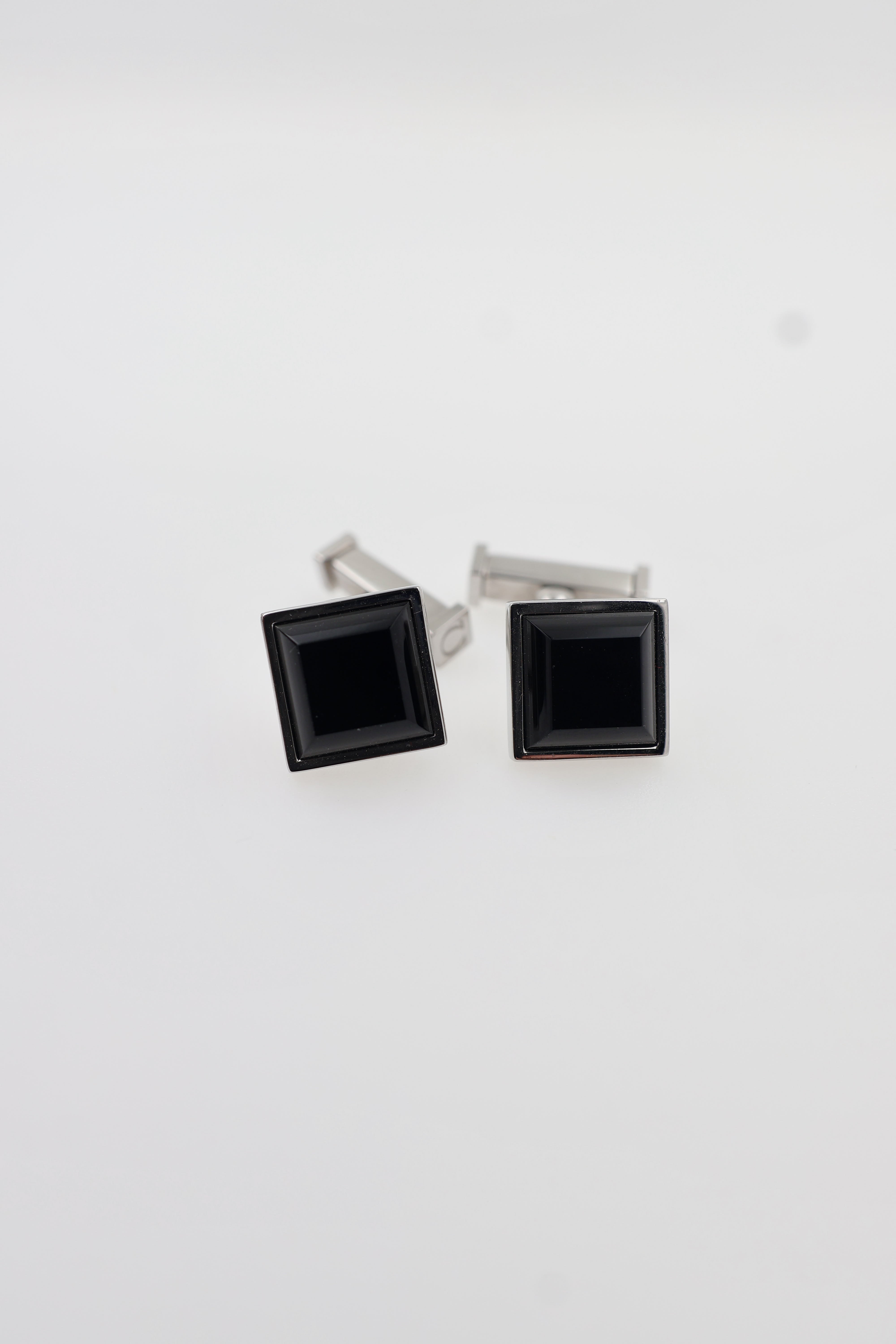 Omega Tateossian Square cufflinks view 2