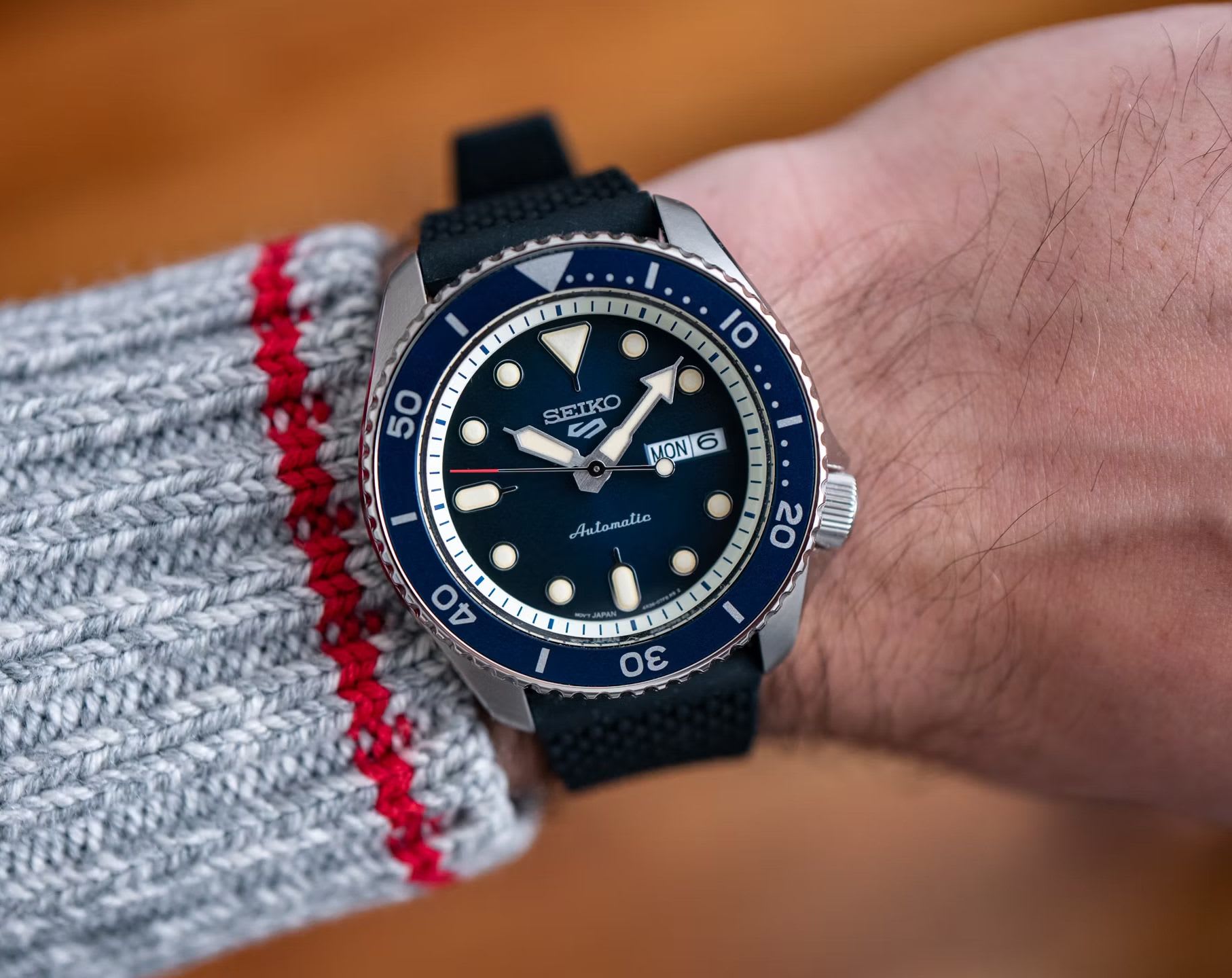 Seiko  5 Sports Automatic watch view 2