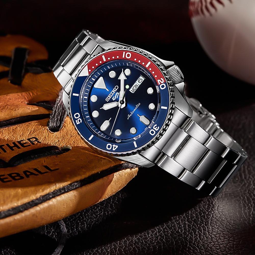 Seiko 5 Sports Automatic watch view 6